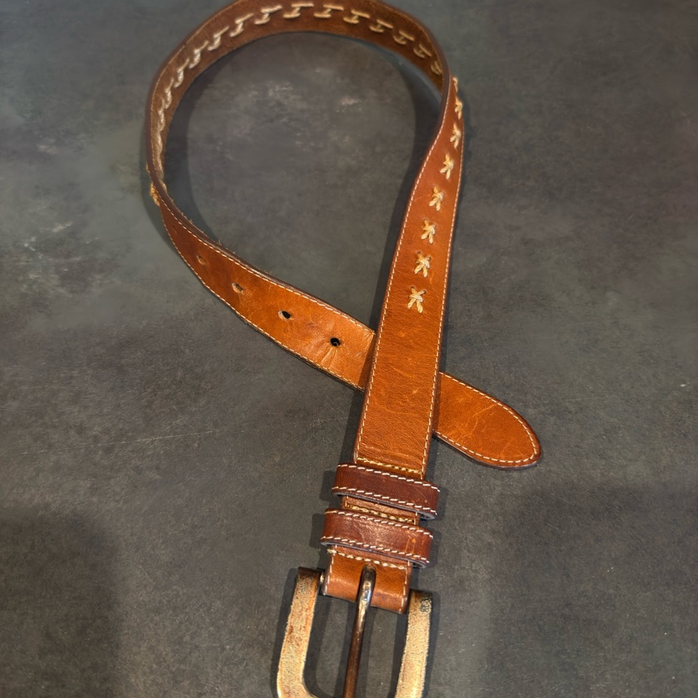 Gap 90’s Tan Leather Belt with Twine Cream Stitch Detailing 32" width 1 1/4" - Picture 5 of 5